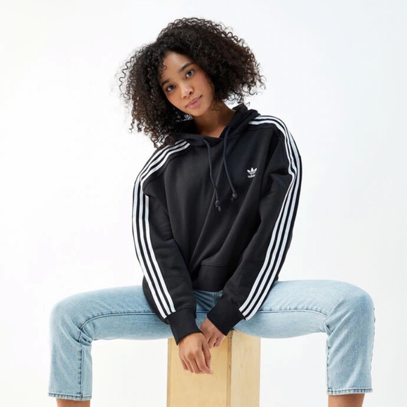 Adidas Originals adicolor cropped hoodie - Picture 1 of 12